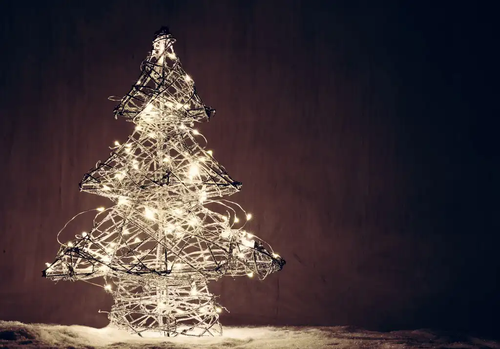 Interior Decor Ideas to Decorate for Christmas 2021