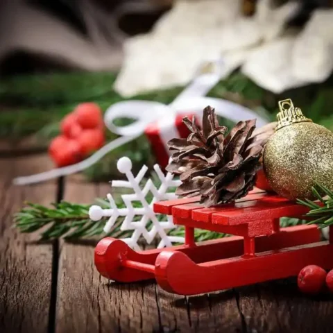 Interior Decor Ideas to Decorate for Christmas 2021
