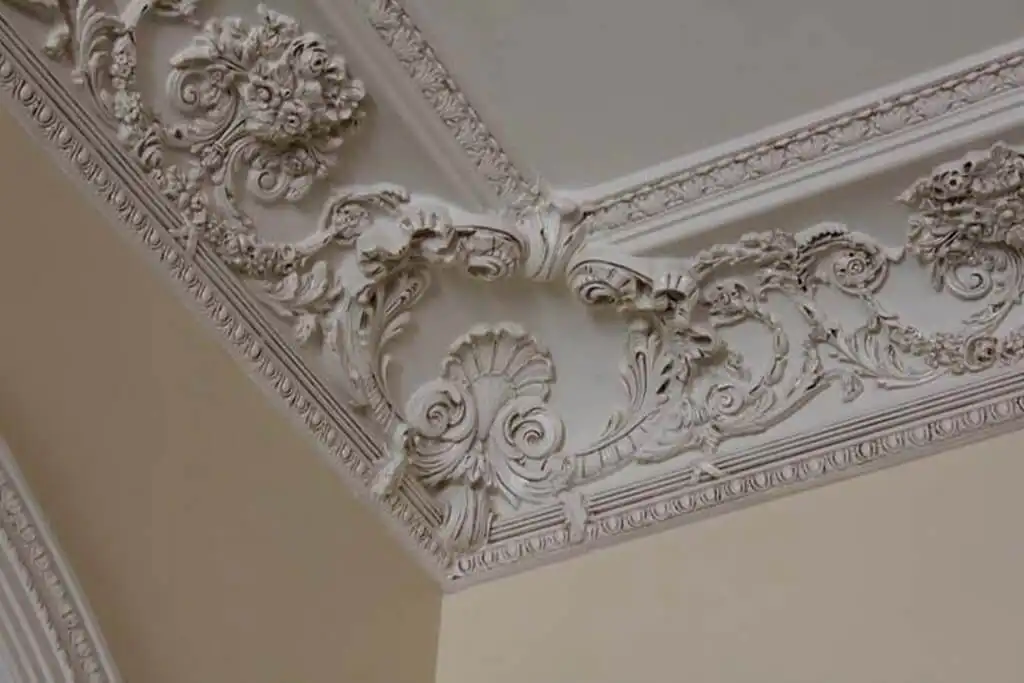 benefits of Crown Molding in Interior Design