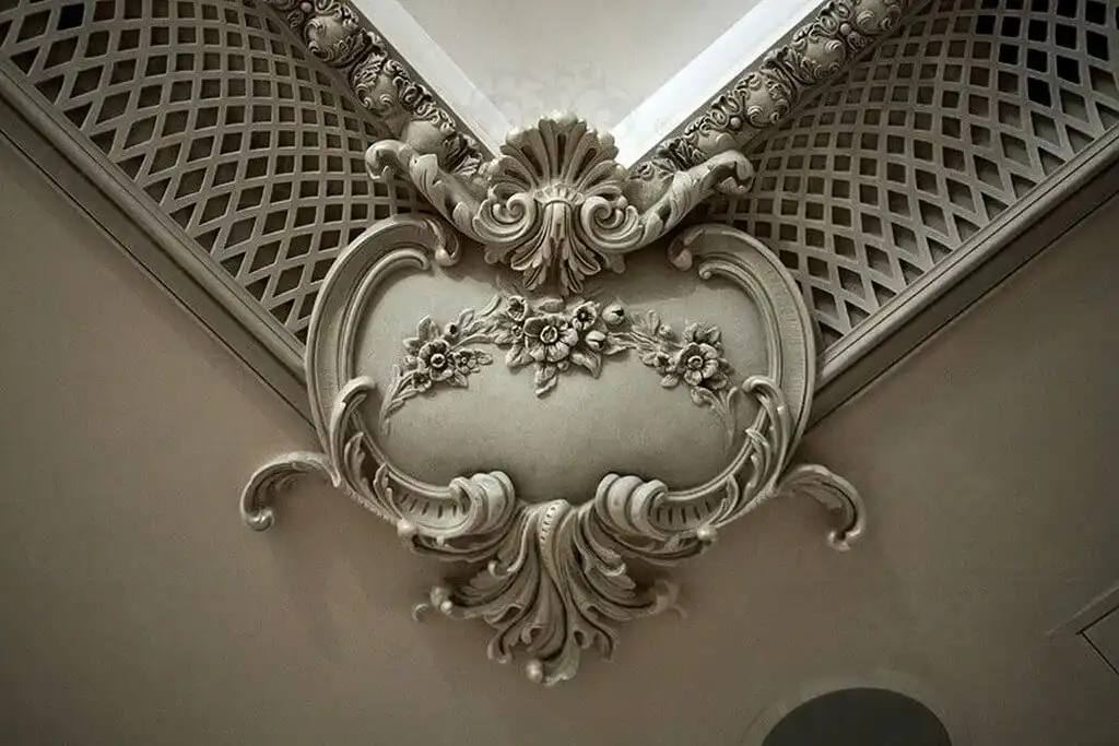 benefits of Crown Molding in Interior Design