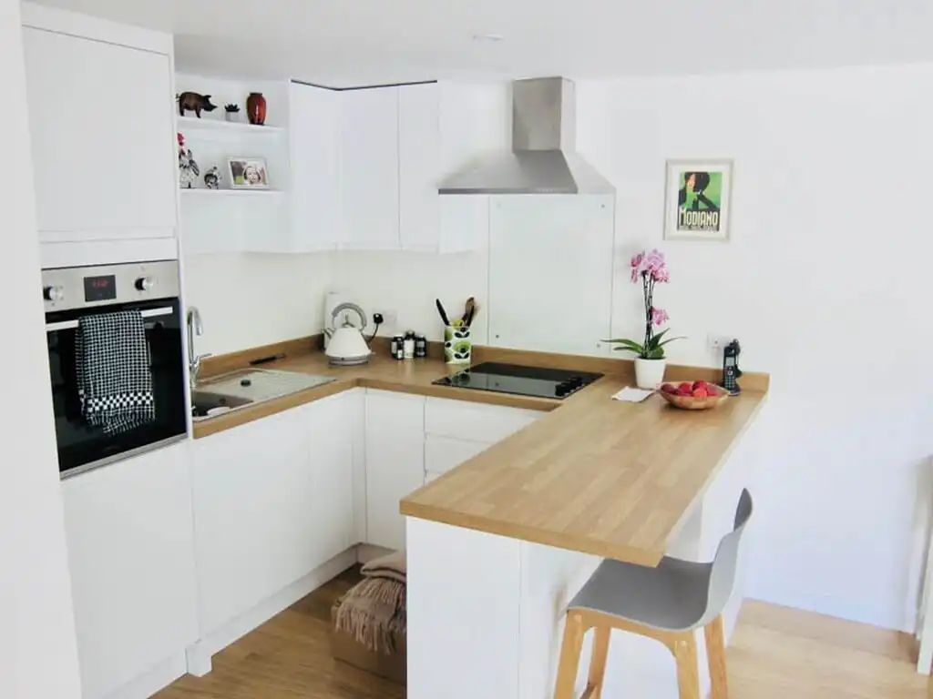 U-shaped kitchen: 4 Advantages of choosing them