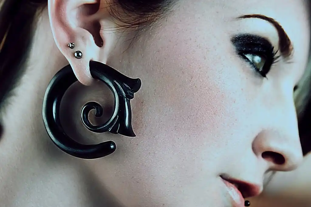 Goth style – The alluring dark