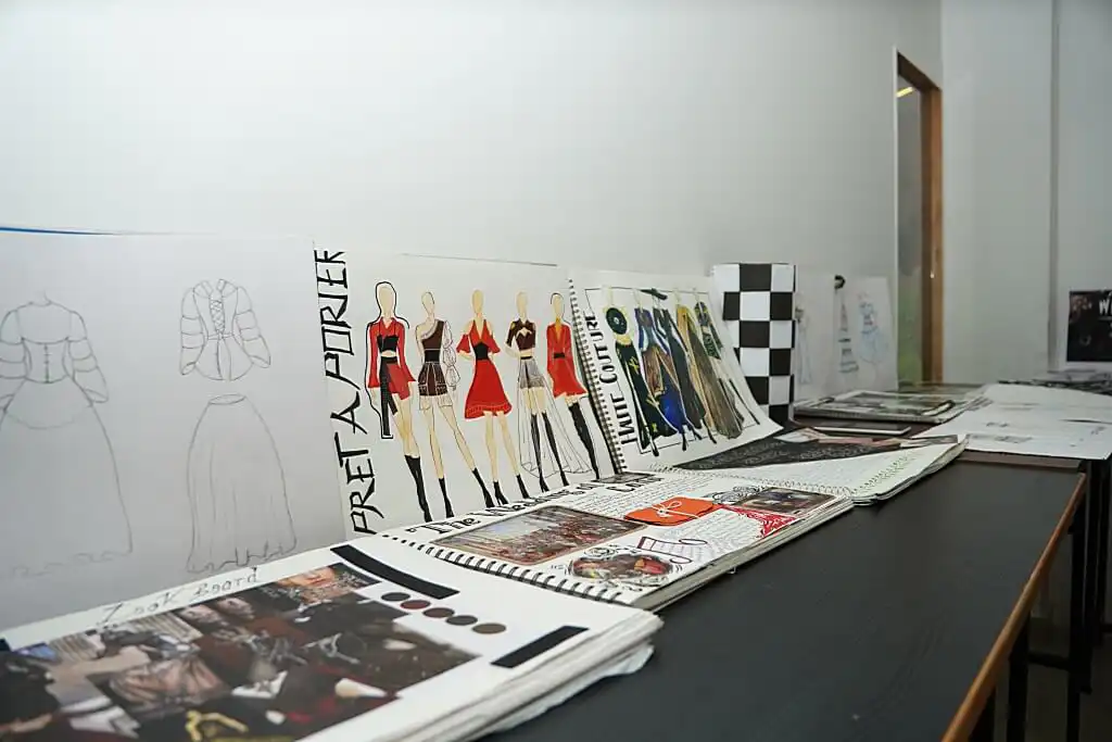 Open House Jury for Fashion & Interior Design Aspirants (8) Open House Jury for Fashion & Interior Design Aspirants (8)
