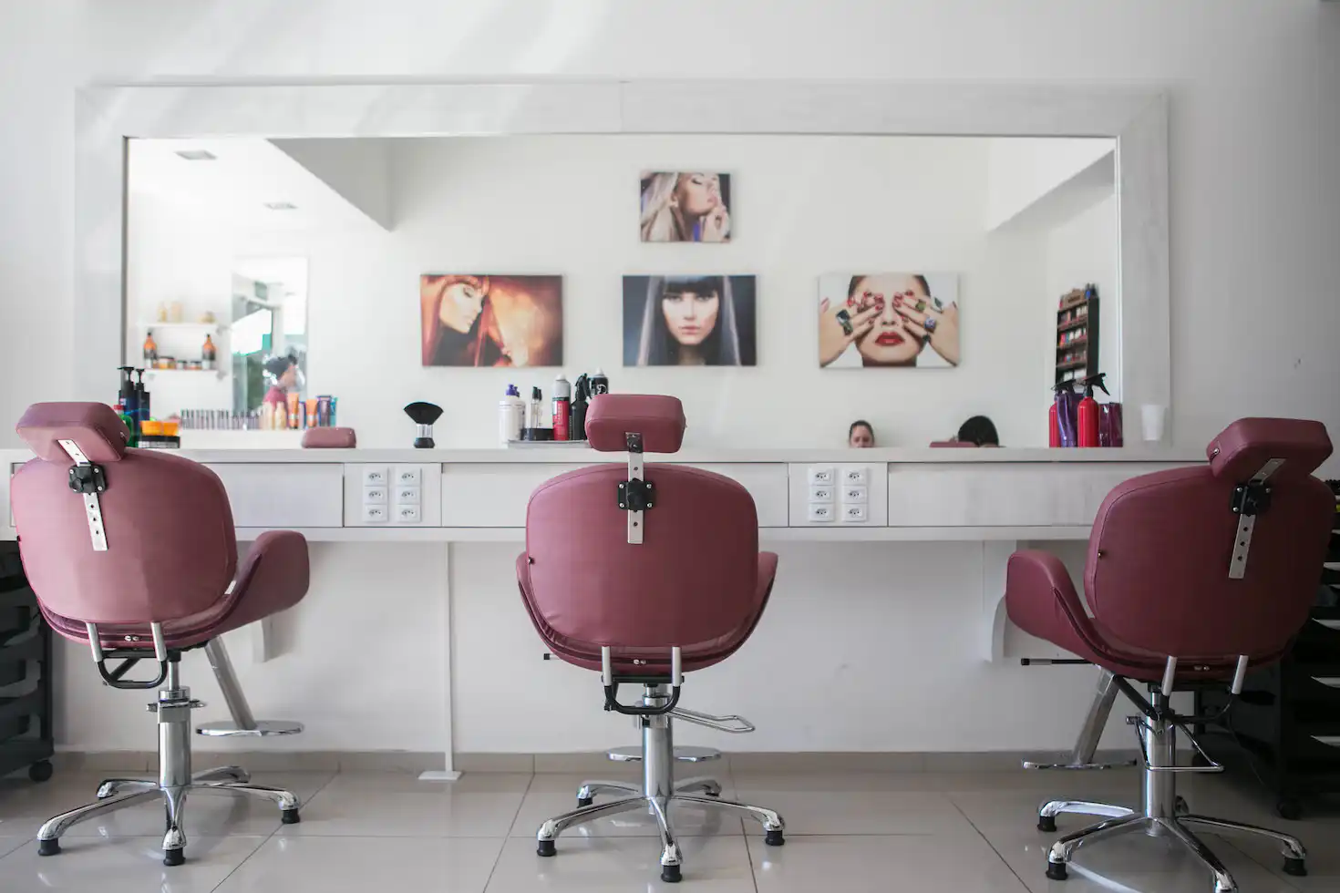 Hairstyling for Makeup Artists- Why Is It Crucial (1) Hairstyling for Makeup Artists Why Is It Crucial (1)