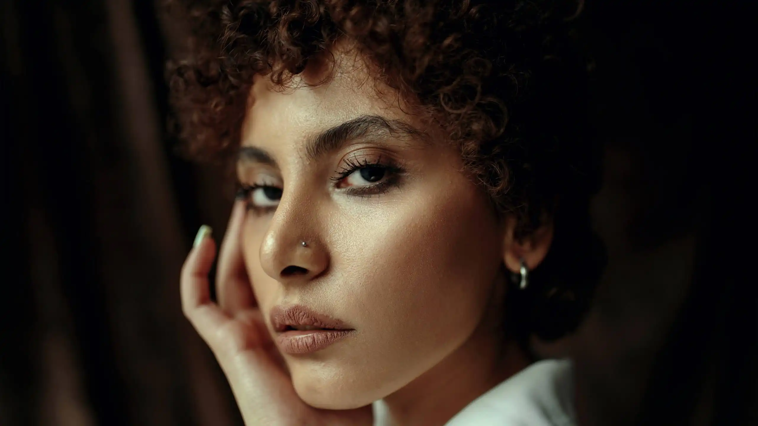 How to Become a Makeup Artist Everything You Need to Know (2) How to Become a Makeup Artist Everything You Need to Know (2)