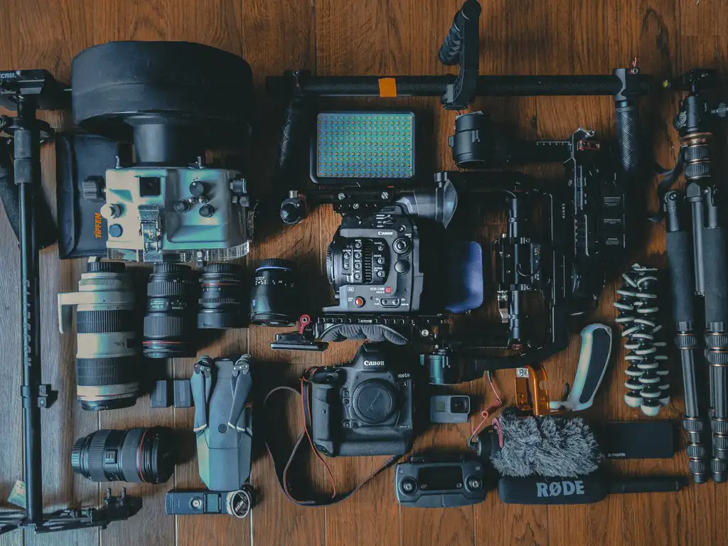 Starring Behind the Lens An A Z Guide About A Career in Photography thumbnail