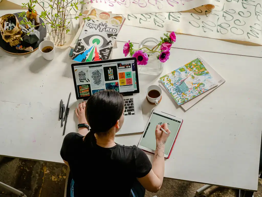 Is Graphic Design a Good Career Everything You Need to Know (1) Is Graphic Design a Good Career Everything You Need to Know (1)