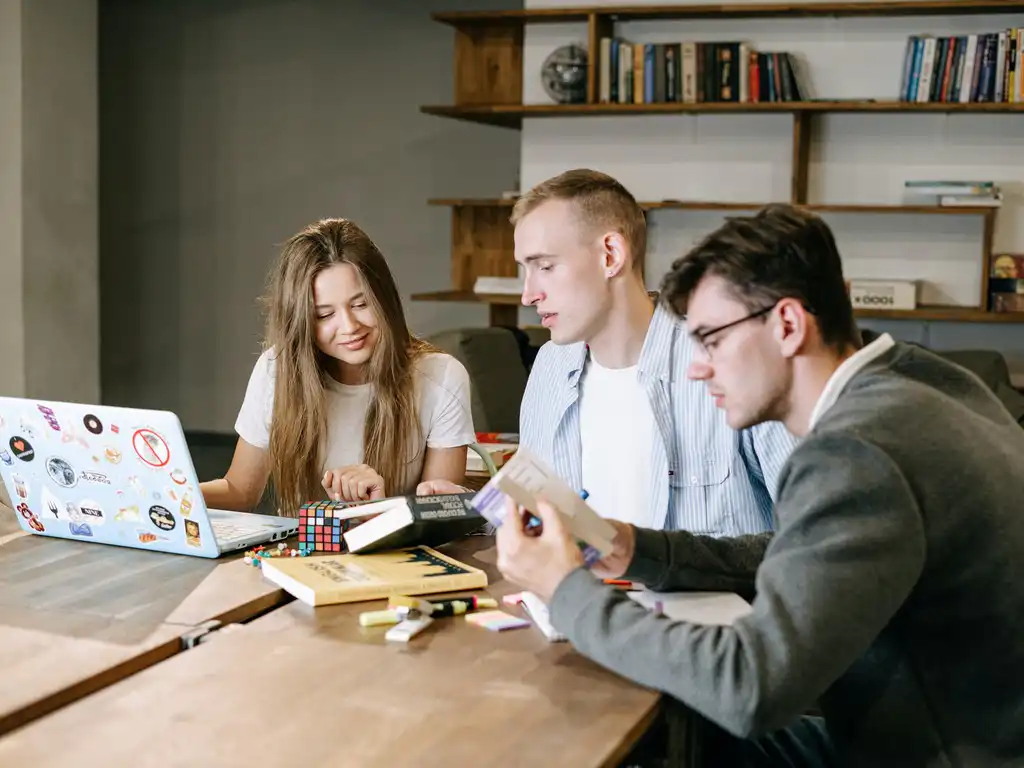 Is Graphic Design a Good Career Everything You Need to Know (3) Is Graphic Design a Good Career Everything You Need to Know (3)