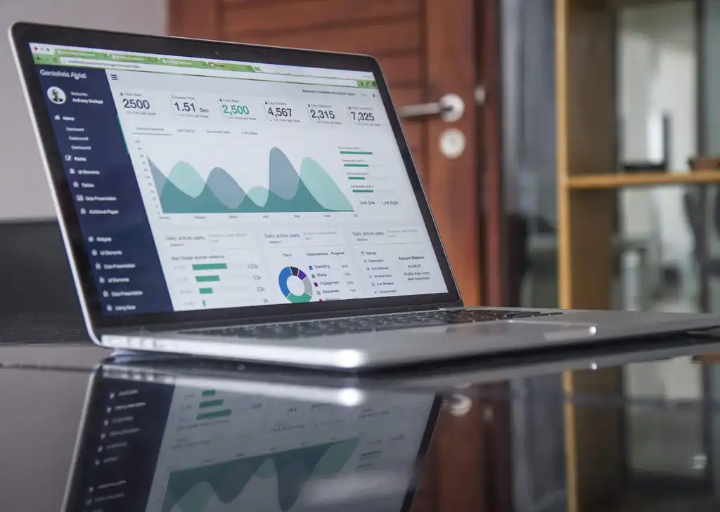 The Complex Relationship Between Data and Design UX (3) The Complex Relationship Between Data and Design UX (3)