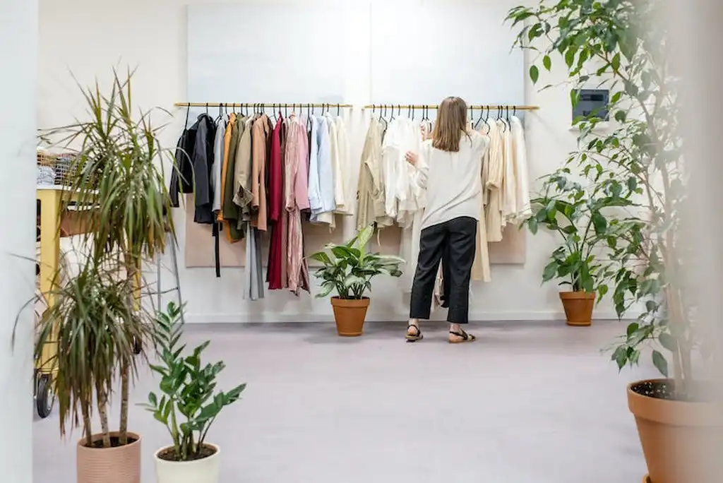 What are the courses to become a fashion designer (5) What are the courses to become a fashion designer (5)