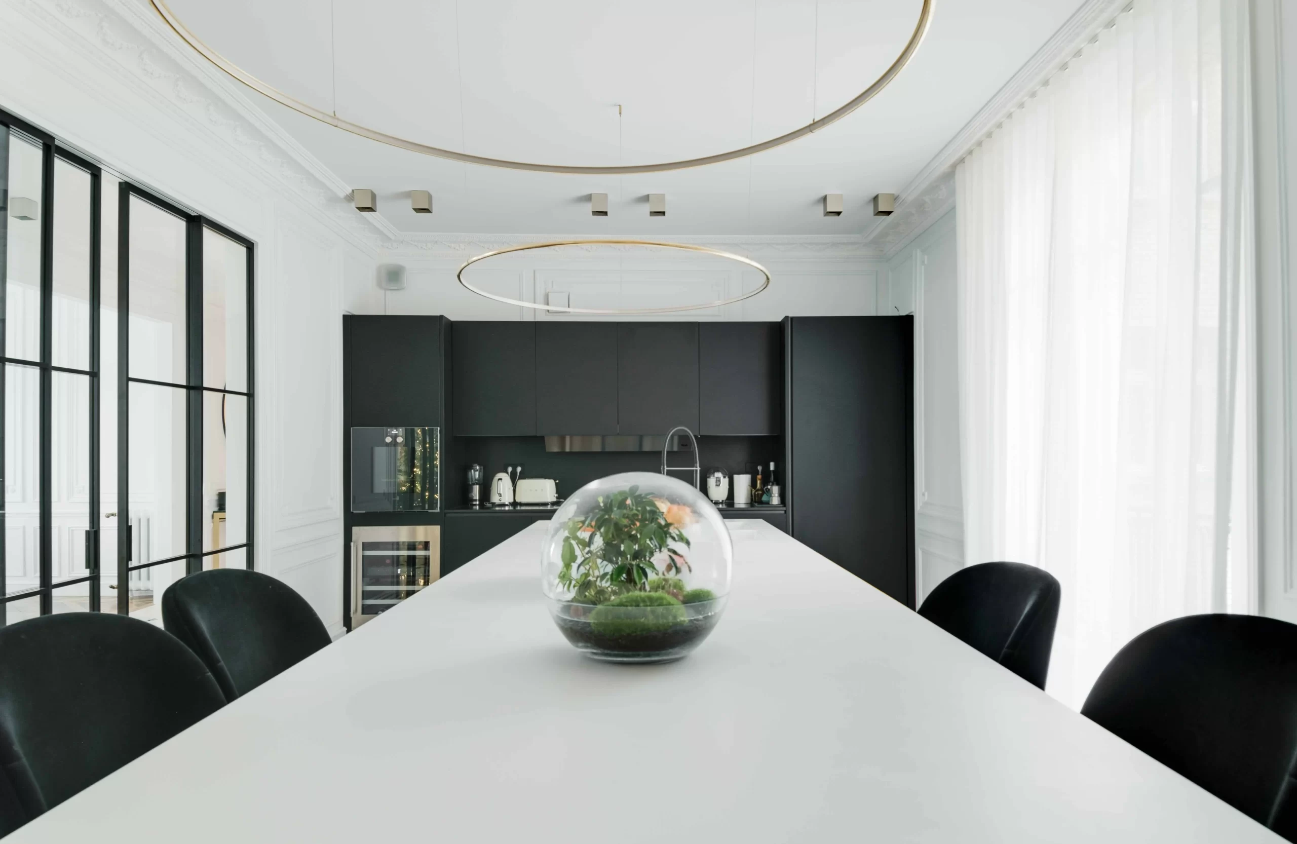 How Colours Can Impact the Perception of Interior Spaces (1) How Colours Can Impact the Perception of Interior Spaces (1)