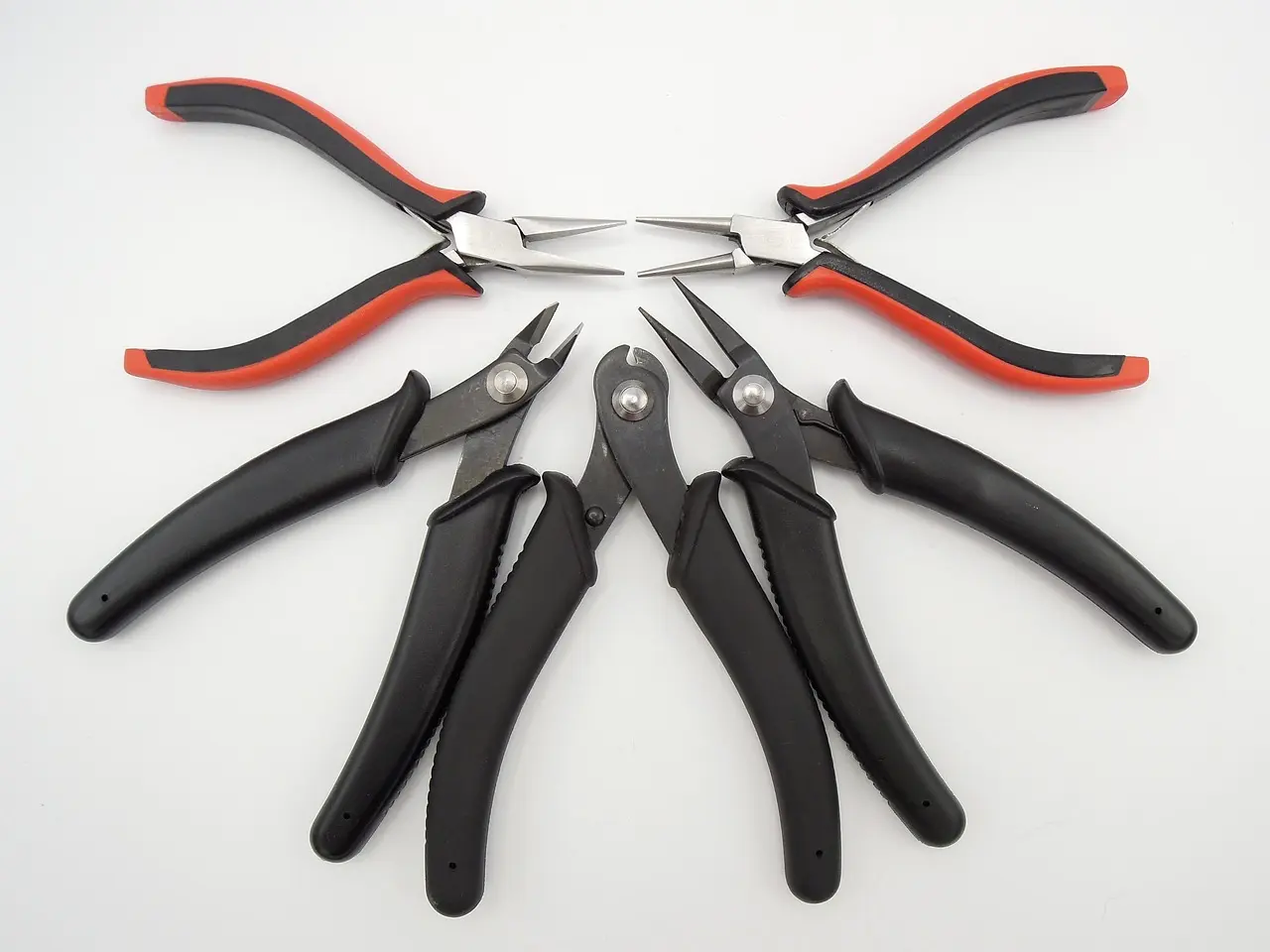 Beginners Guide to Jewellery Making Tools (4) Beginners Guide to Jewellery Making Tools