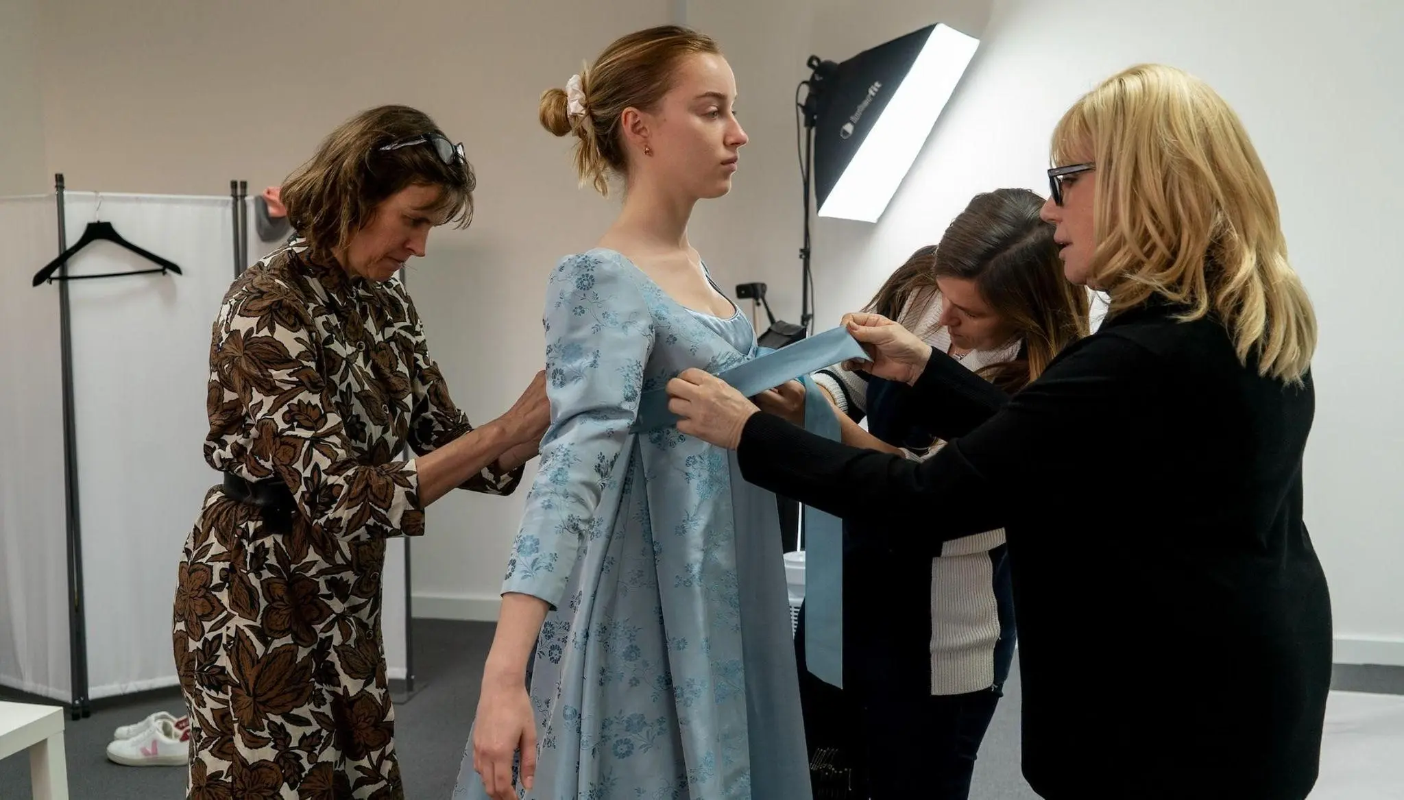Fashion Designing for Film and Theatre Creating Characters through Costumes (3) Fashion Designing for Film and Theatre Creating Characters through Costumes