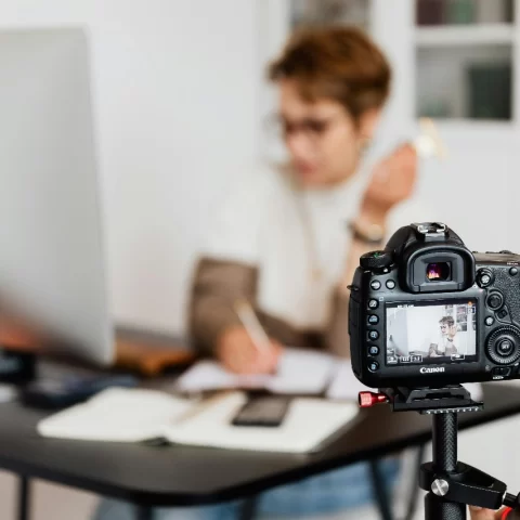 Choosing Props for Your Photography Session Unveiling Narrative Depth and Visual Resonance (4)