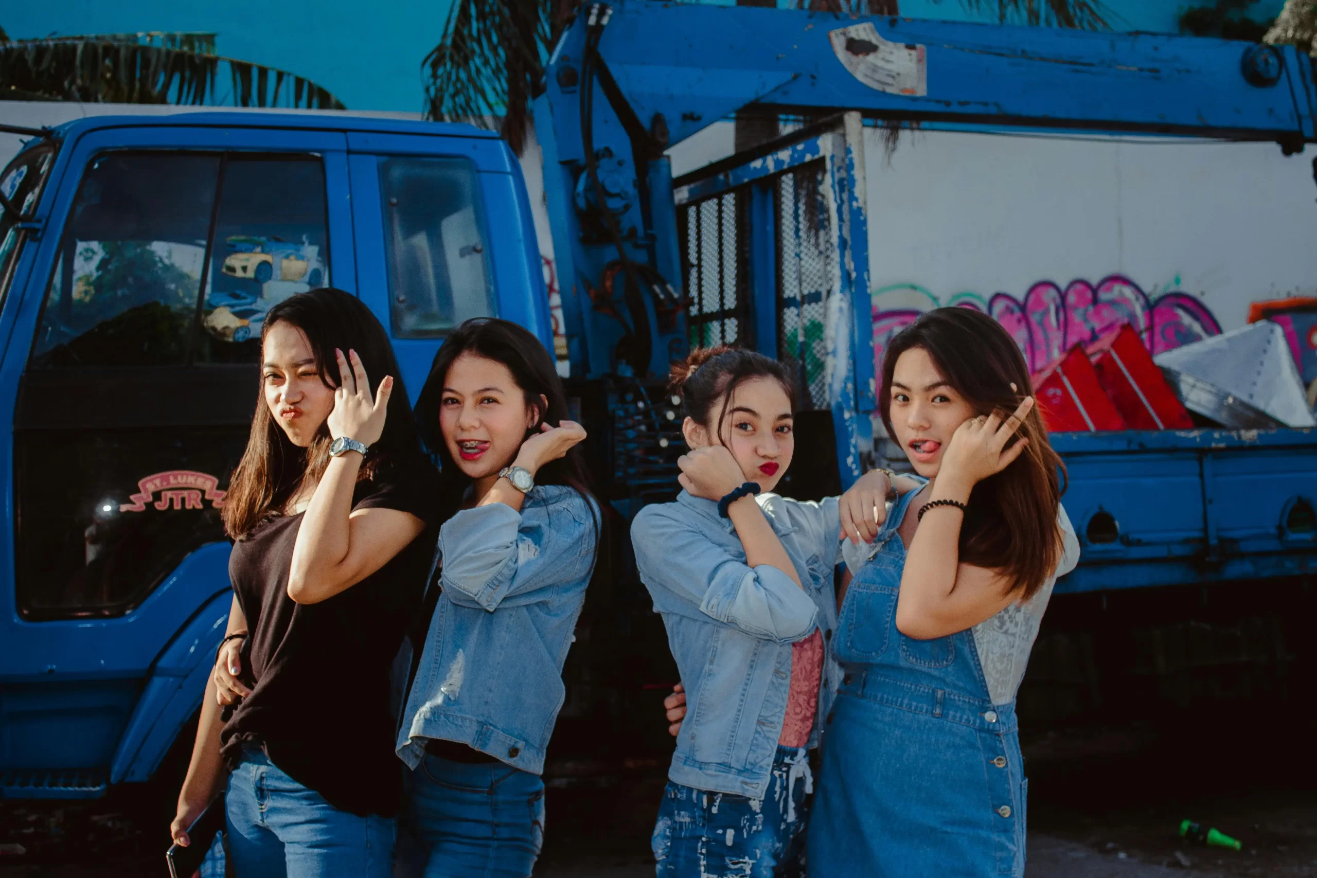 Everything about candid photography A Journey Through Time (2) Everything about candid photography A Journey Through Time