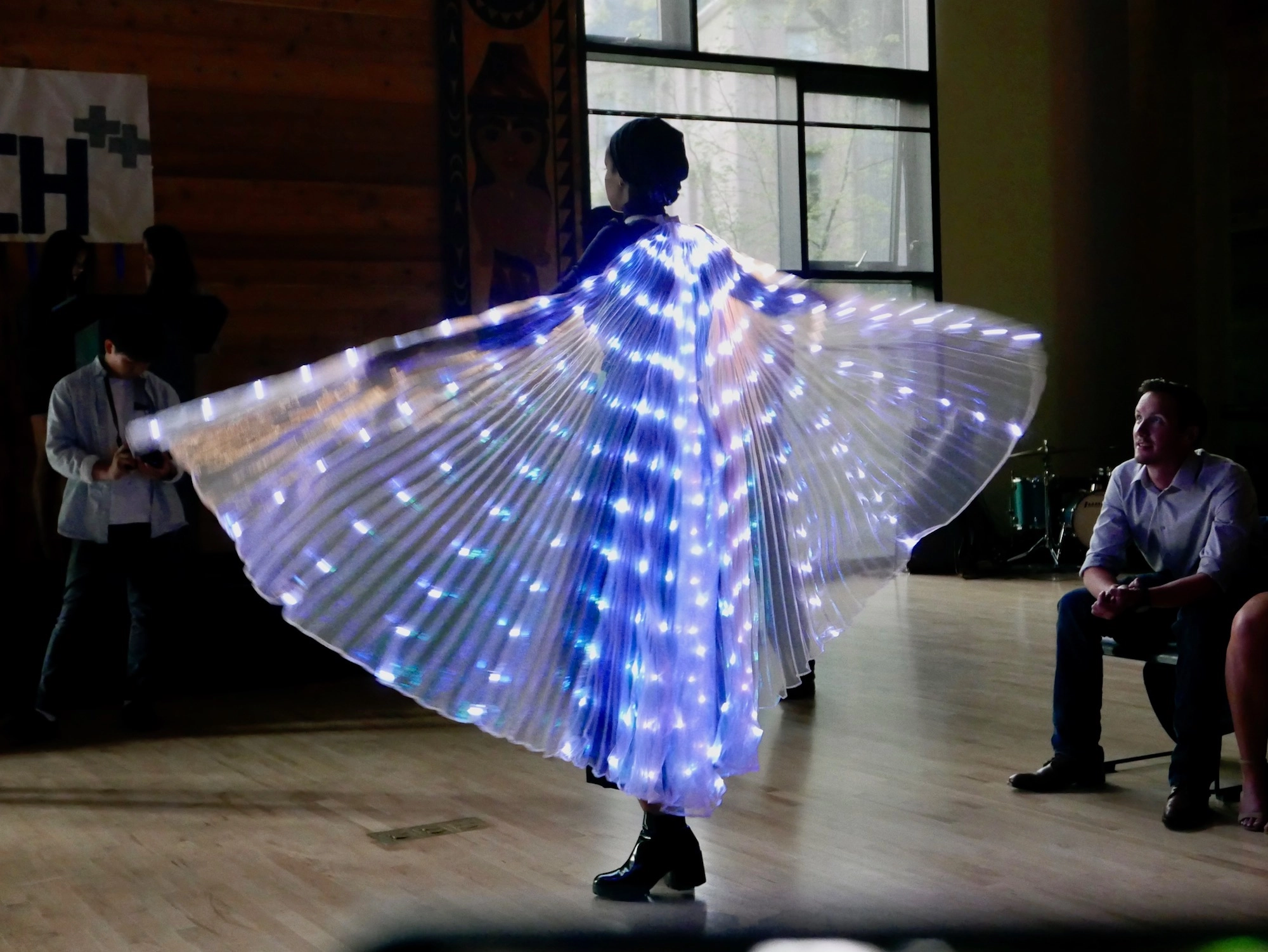 Fashion and Technology A Symbiotic Evolution Towards 2900 (2) Fashion and Technology A Symbiotic Evolution Towards 2900