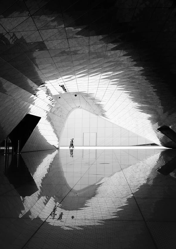 How UIUX Design Shapes the Cinematic Experience A Blend of Fiction and Usability (4) How UIUX Design Shapes the Cinematic Experience A Blend of Fiction and Usability