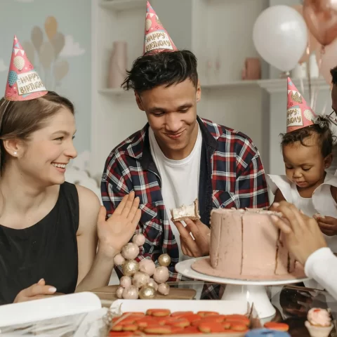 What to Expect During Your Baby's Cake Smash Session