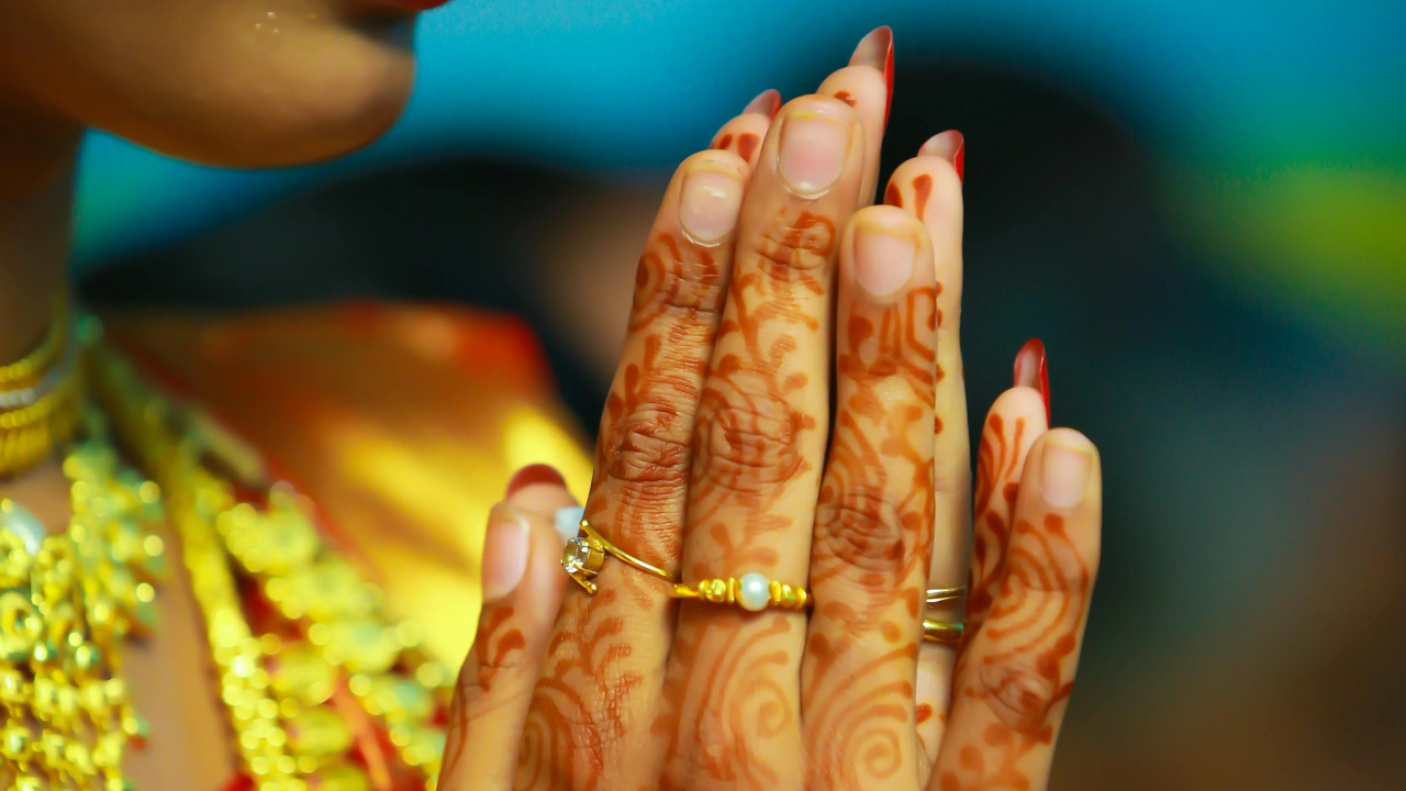 Why Gold Jewelry Reigns Supreme in Asian Households (6) Why Gold Jewelry Reigns Supreme in Asian Households