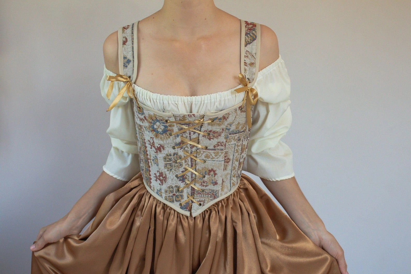 Corsets A History of Constant Development and the Present (5) Corsets A History of Constant Development and the Present