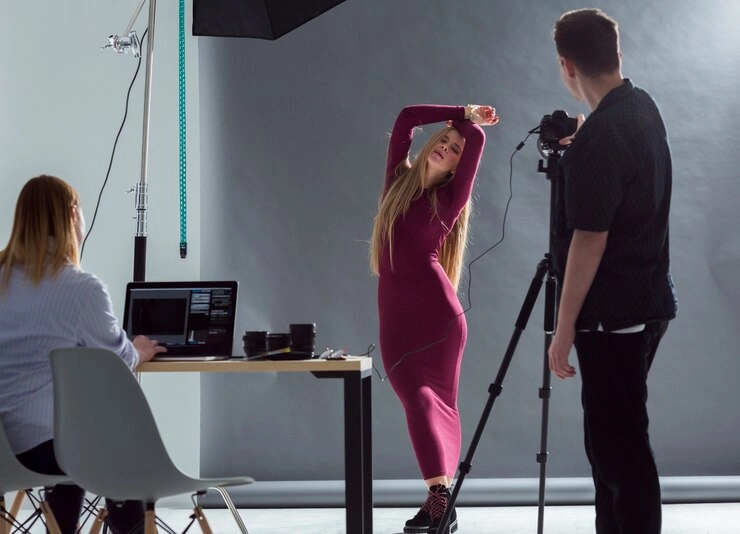 Do We Need a Diploma in Fashion Photography (1) Do We Need a Diploma in Fashion Photography
