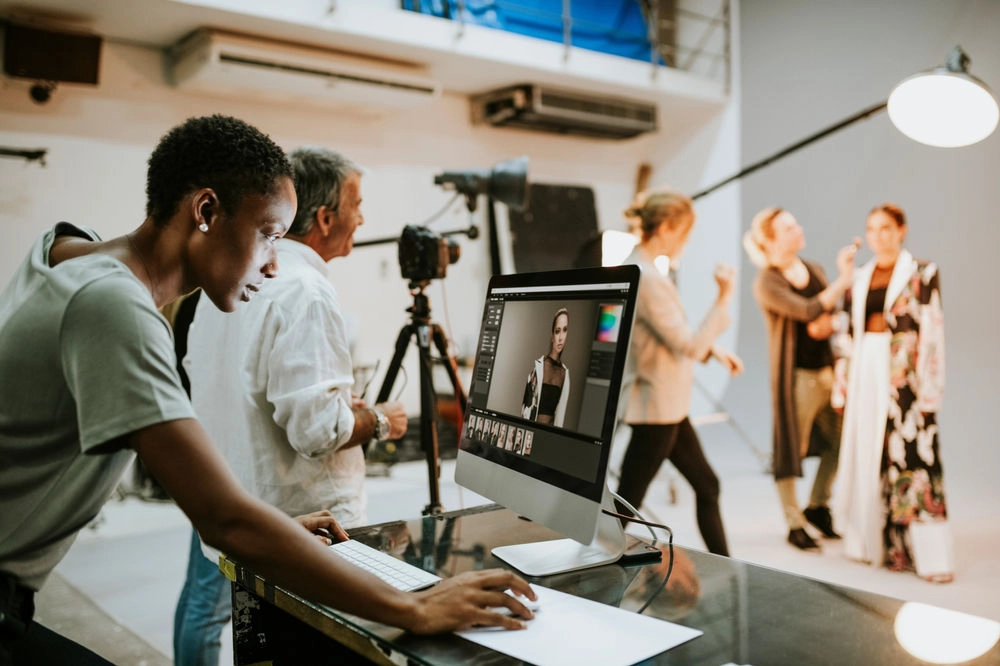 How do you build a career as a fashion photographer (4) How do you build a career as a fashion photographer