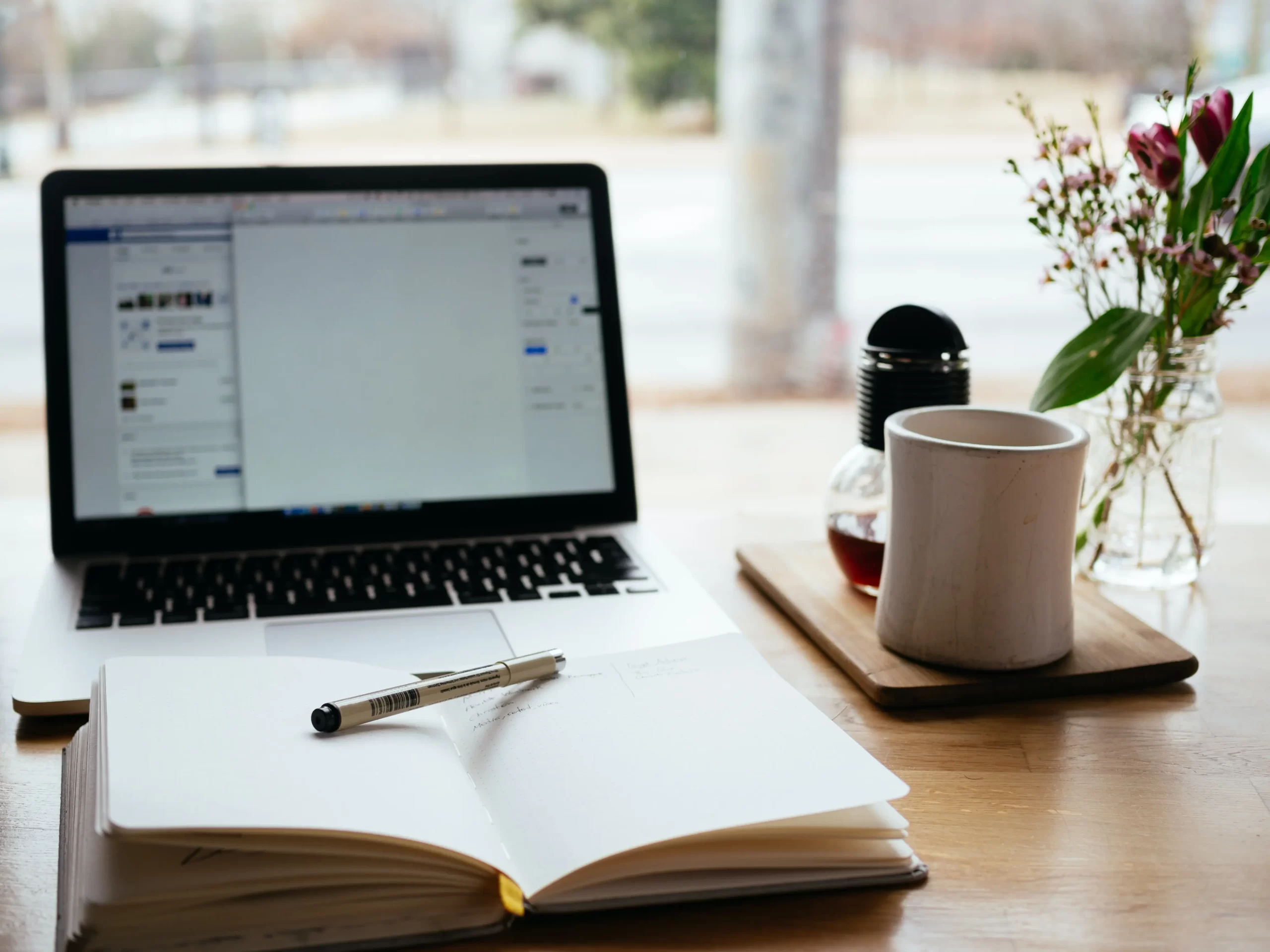 UIUX Design - Bachelor’s or Diploma Which One is Better for You (1) UIUX Design Bachelor’s or Diploma Which One is Better for You