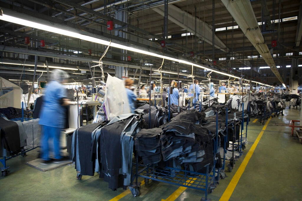 Efficient Threads Mass Production Management within the Textile Industry (1) (1) Efficient Threads Mass Production Management within the Textile Industry