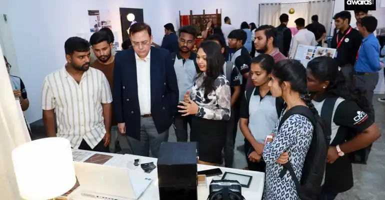 NFTs in Fashion Revolutionizing the Future of the Fashion Industry (2) NFTs in Fashion Revolutionizing the Future of the Fashion Industry (2)