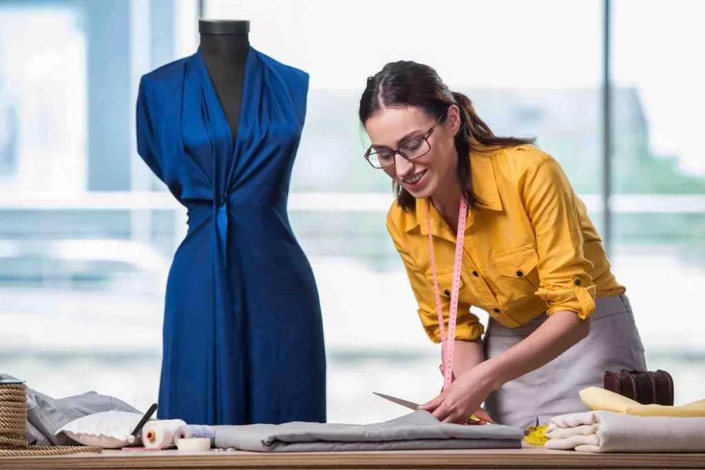 Types of fashion designing courses after 12th Types of fashion designing courses after 12th