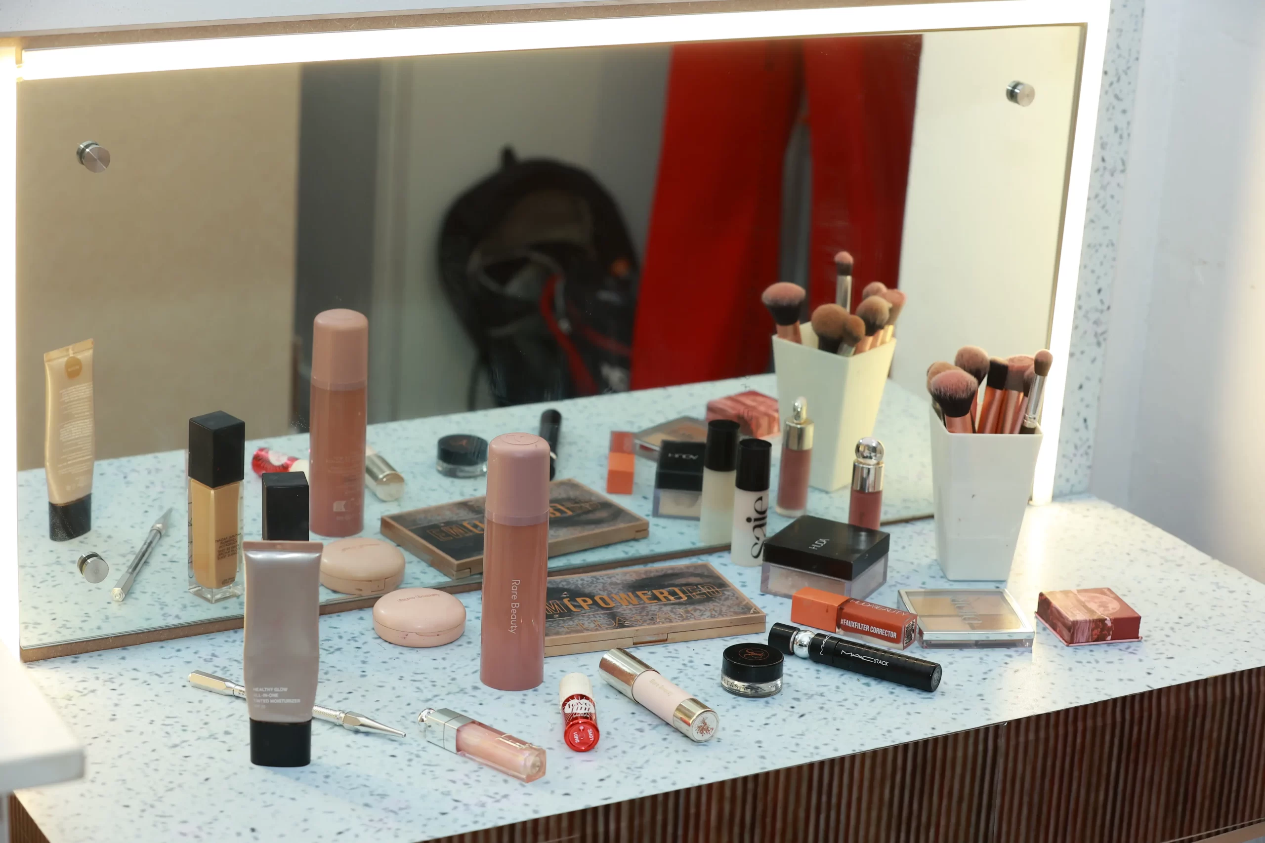 Makeup Table by Anushree V Agadi (4)