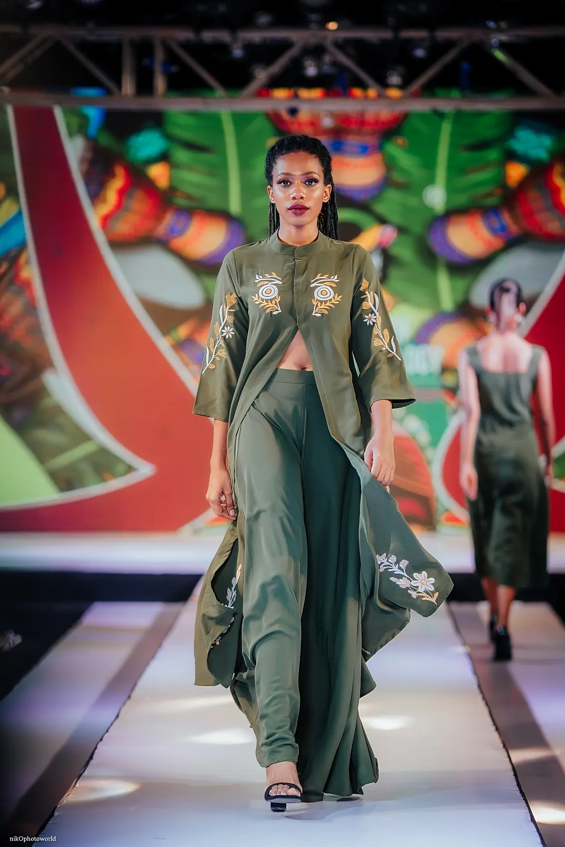 The Garasia Edit Weaving Heritage into Modern Resort Wear (1)