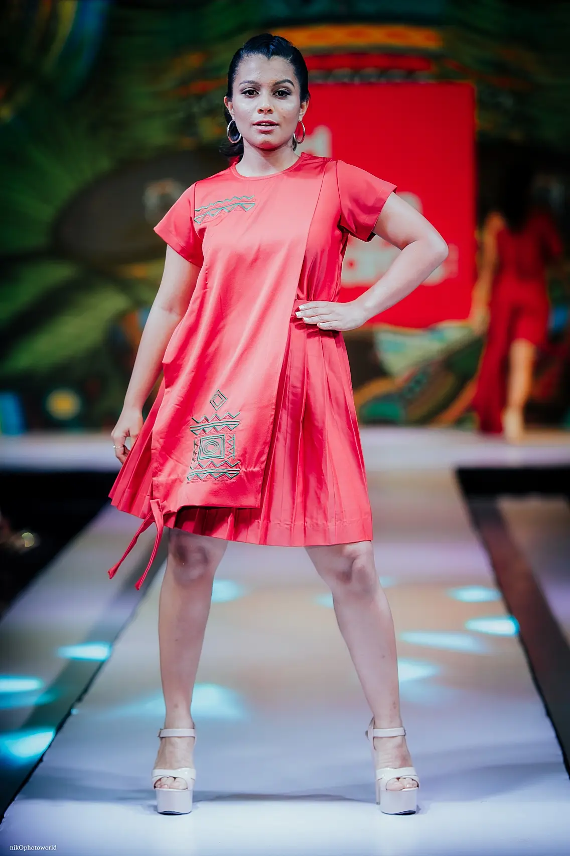 The Garasia Edit Weaving Heritage into Modern Resort Wear (2)