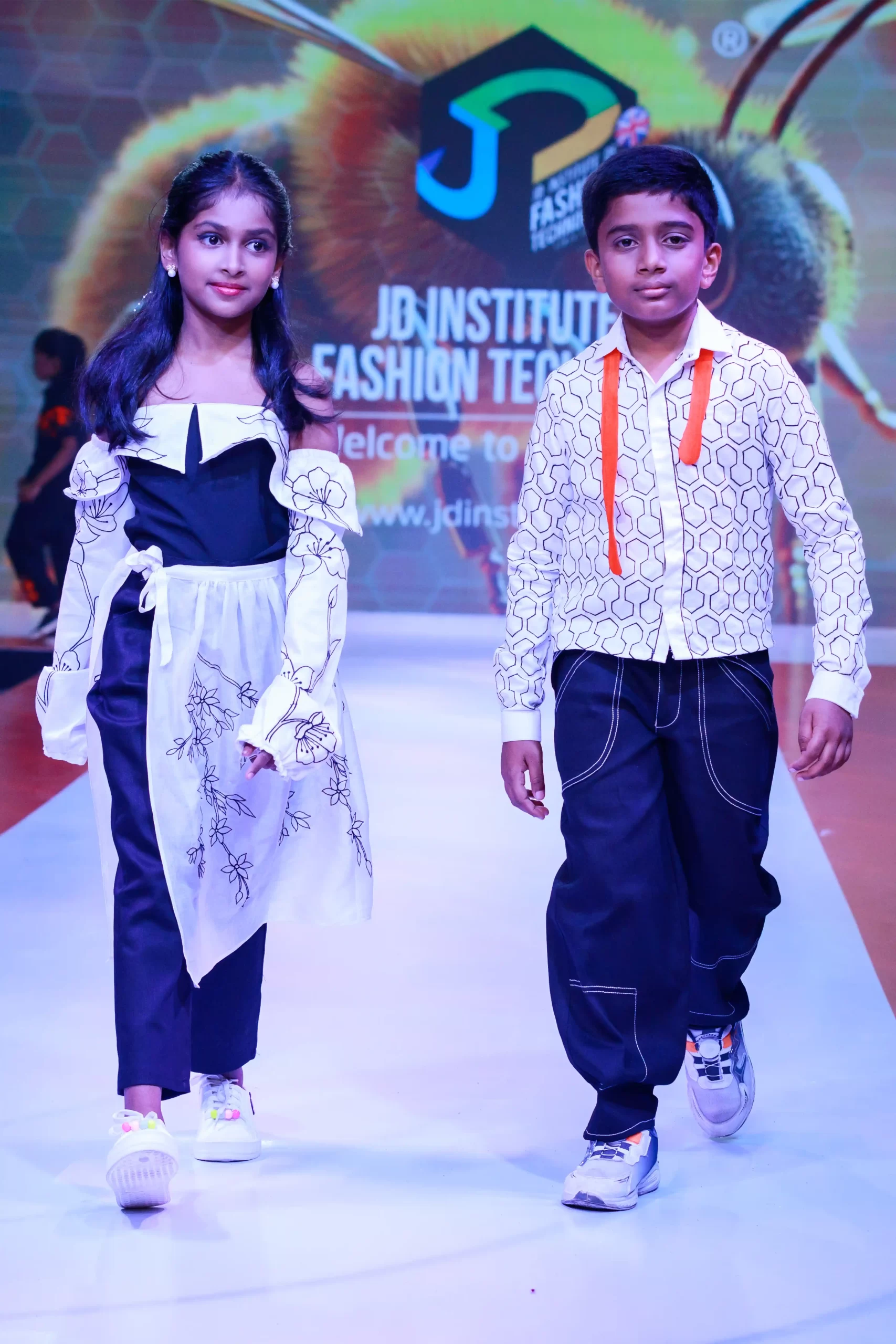 Bee yond Vision! by Joyena Mukhopadhyay & Spoorthi Sabhahit (1)