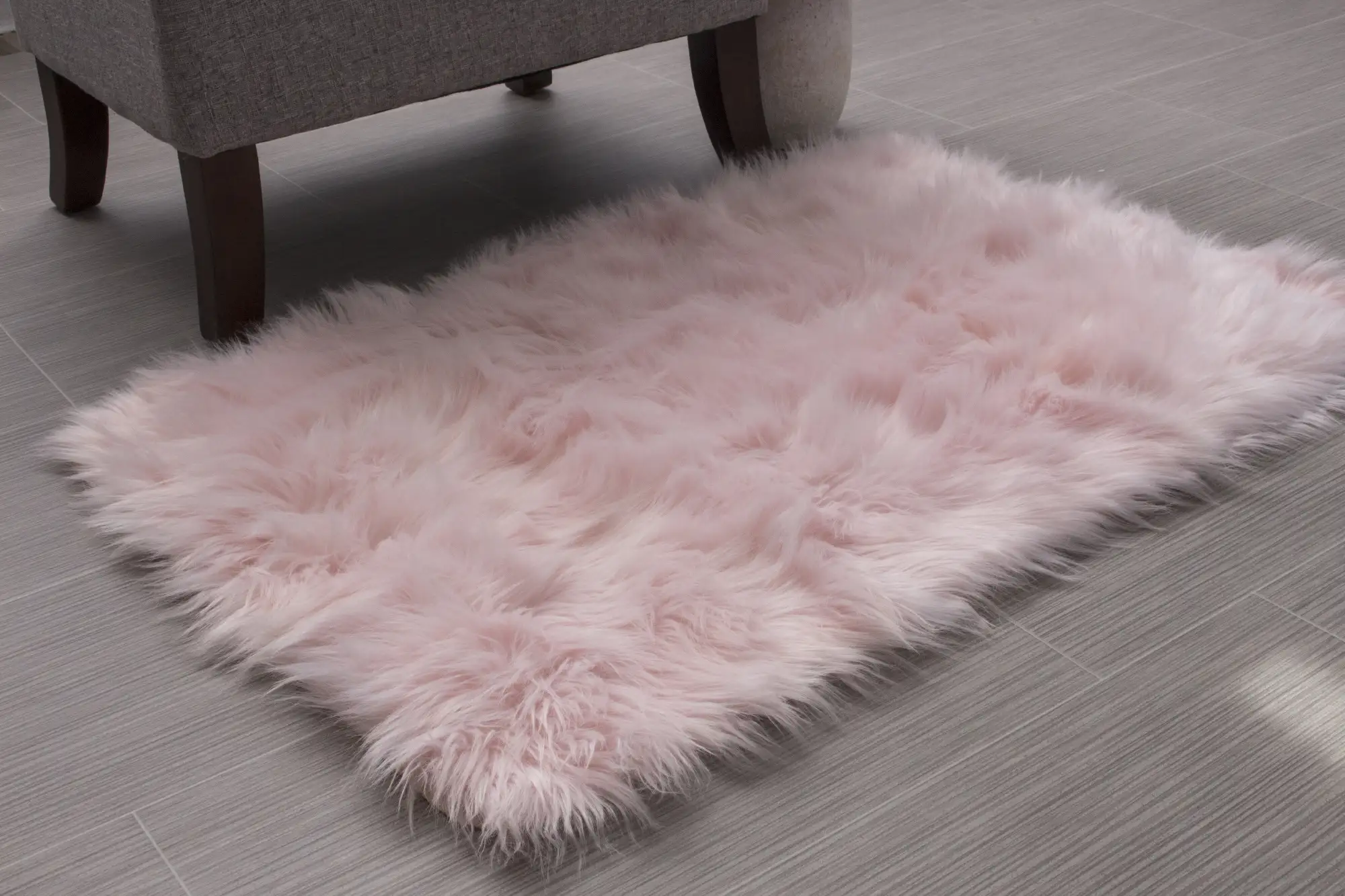 COZY HOME DECOR FABRIC FOR THE WINTER SEASON (2)