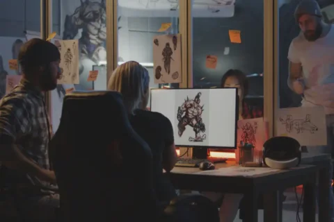 what is the difference between game artist and game developer